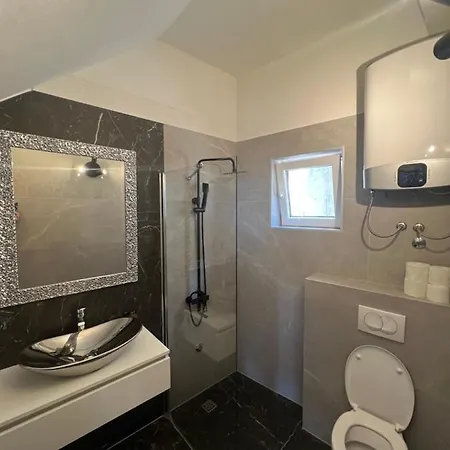 Apartment Nevia 1 Drasnice