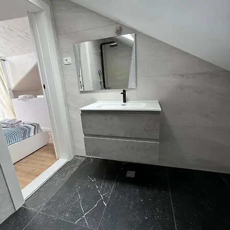 Nevia 1 Apartment *