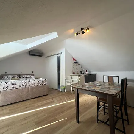 Nevia 1 Apartment *